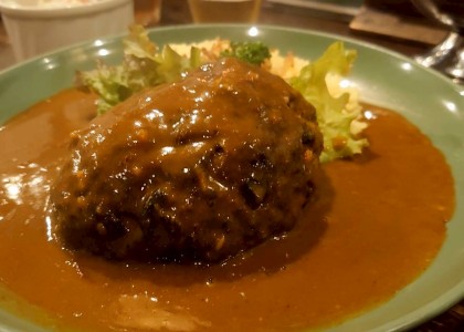 ナッシュカリーアメリカン（チキンカレー、ハンバーグカレー）